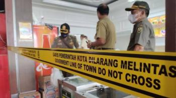 Pemkot Bandarlampung Segel Sementara 4 Restoran Yang Tidak Maksimal Menggunakan Alat Rekam Pembayaran